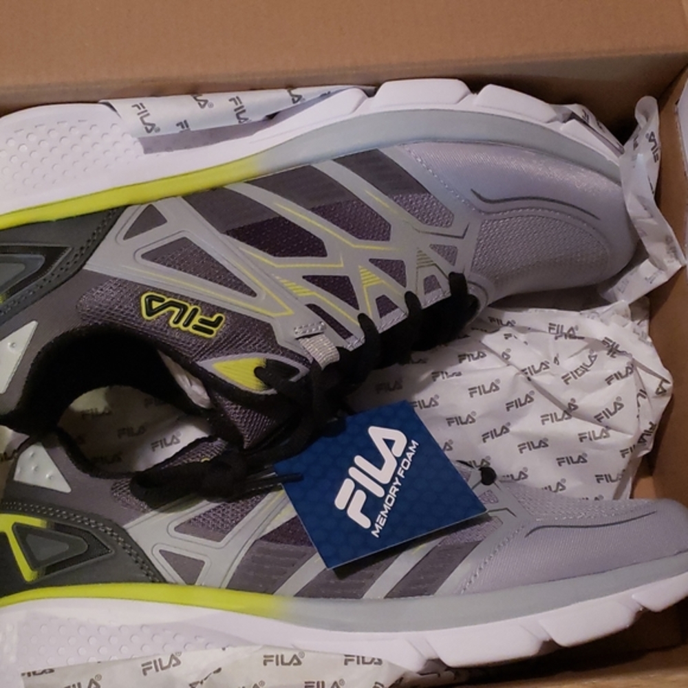 Mens wanderun Fila shoes size 8.5 green gray running shoes - Picture 2 of 8